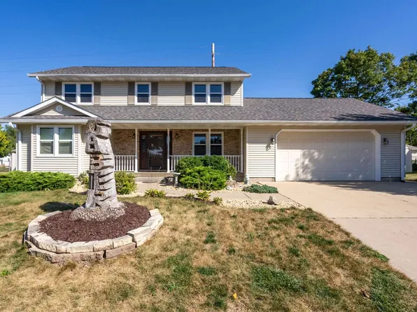 306 13th Ave, De Witt, IA 52742