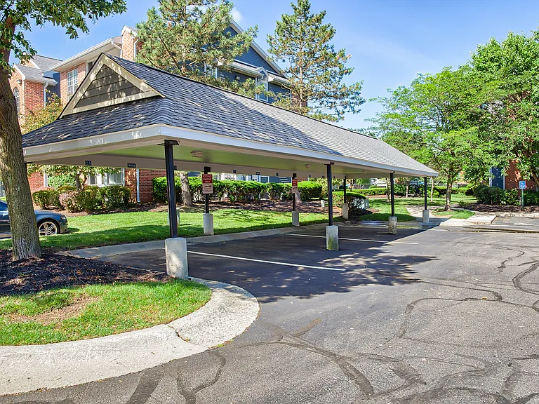 Lakeshore Apartments — Photo 54