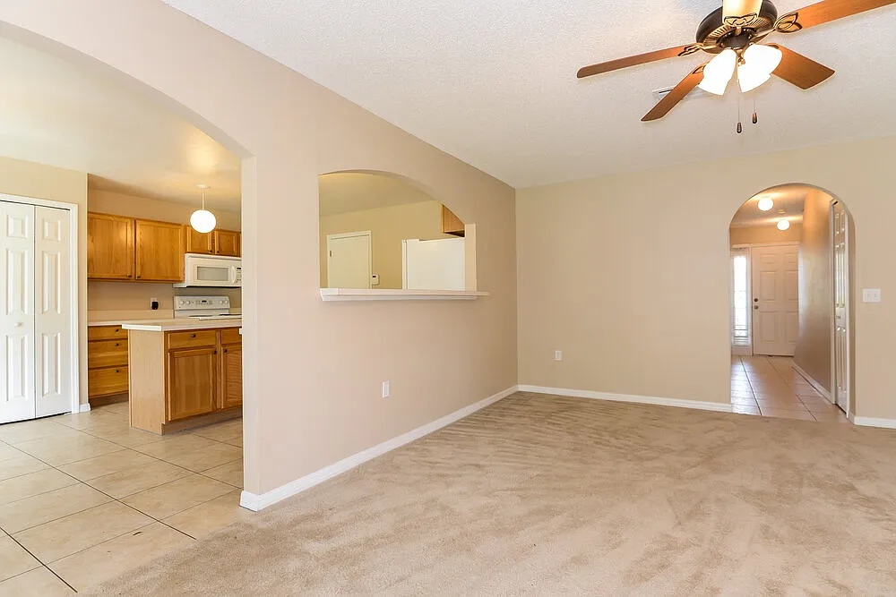 4 bed, 3.0 bath, 1892 sqft, $2,615 — Photo 3