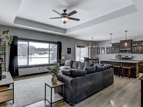 3rd image of 1666 St Andrews Drive