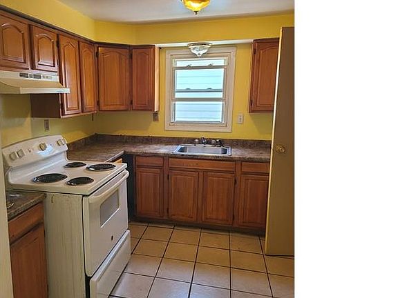 2nd image of 100 Bergen Ave Floor 2