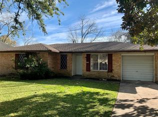 2425 Florence St, La Marque, TX 77568