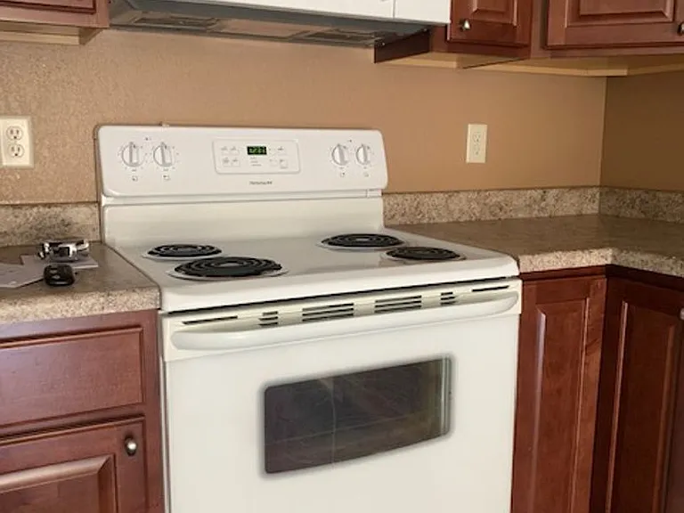 513 Sixteen Avenue Cir NE #7 — Photo 6