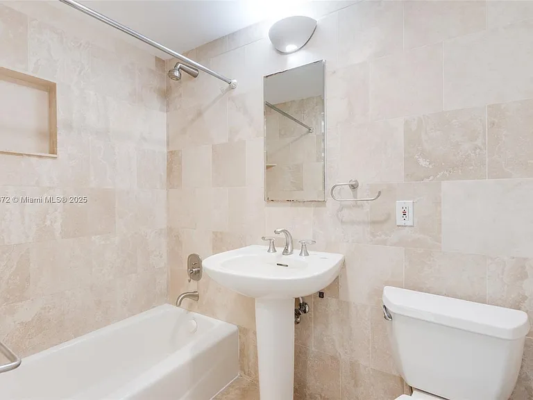 60 Park Dr #C — Photo 13