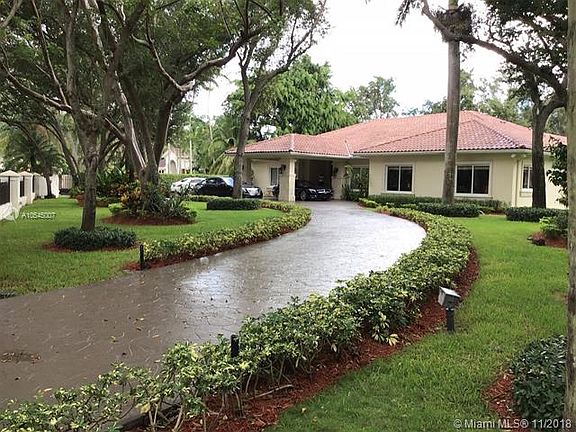 3rd image of 10735 SW 58th Ave