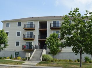 124 E Union St, Athens, OH 45701