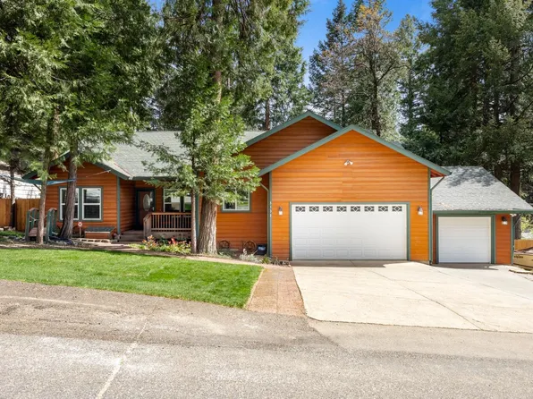 3132 Castlewood Cir, Pollock Pines, CA 95726