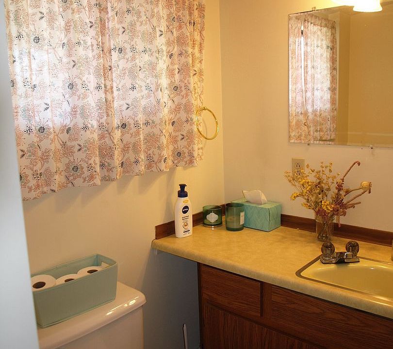 1st image of 516 S 11th Ave