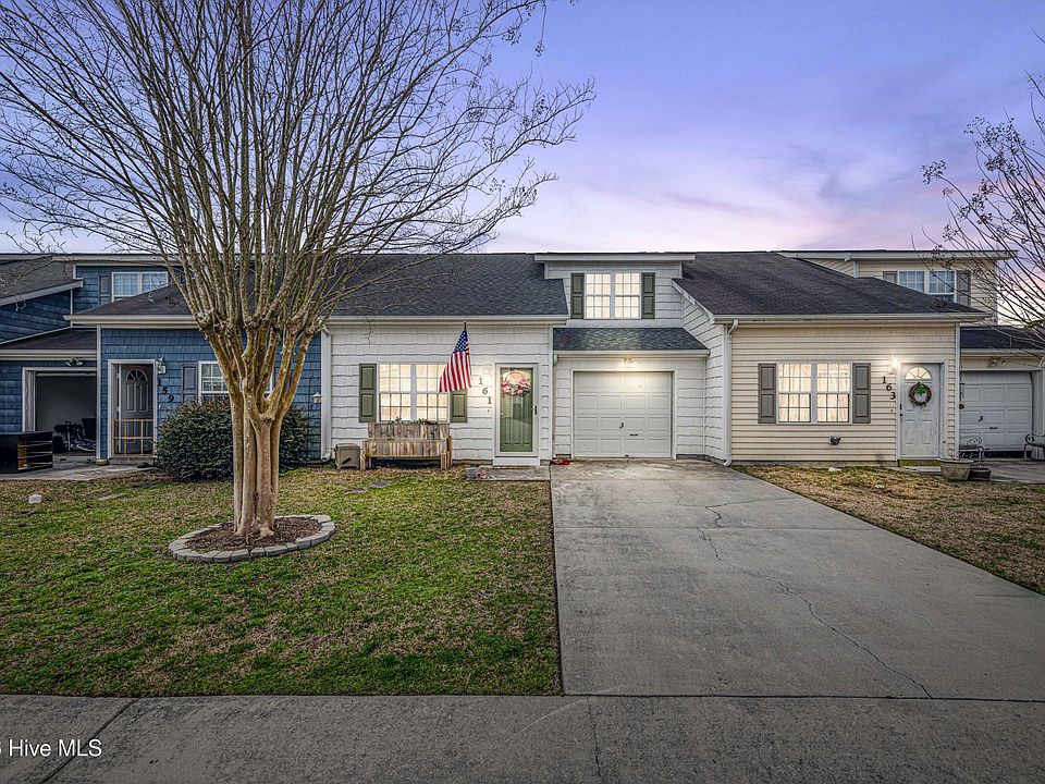 1st image of 161 Kelly Circle