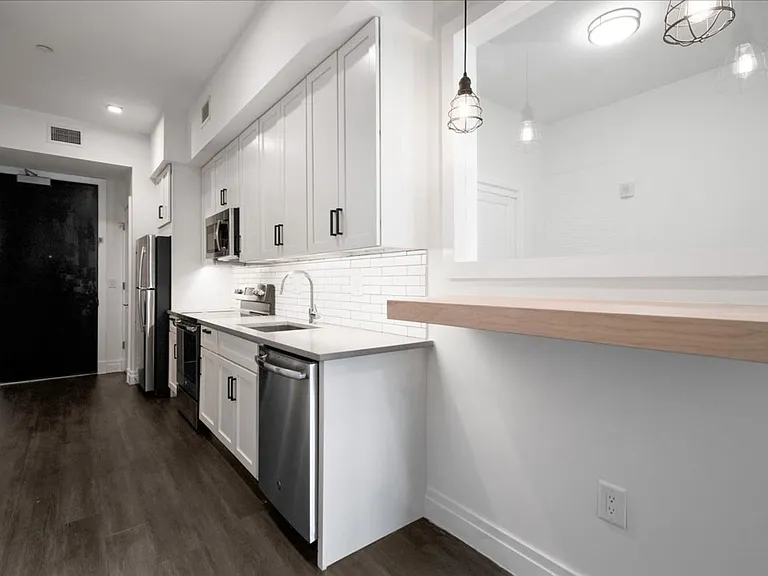 3225 Georgia Ave NW — Photo 5