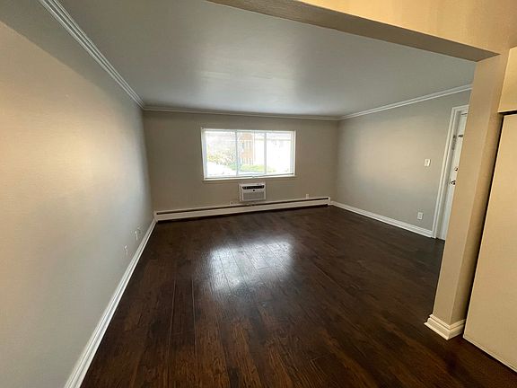 4th image of 801 Plate St