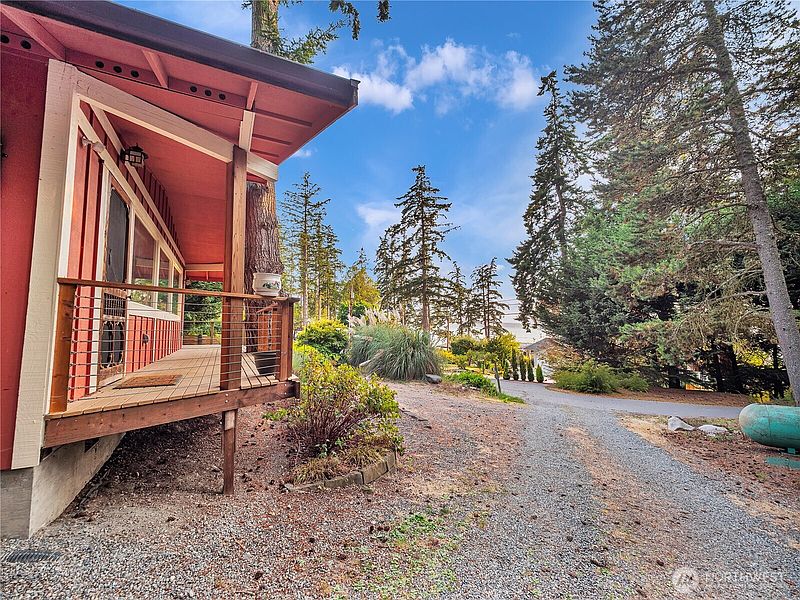 5th image of 17261 Golden View Avenue