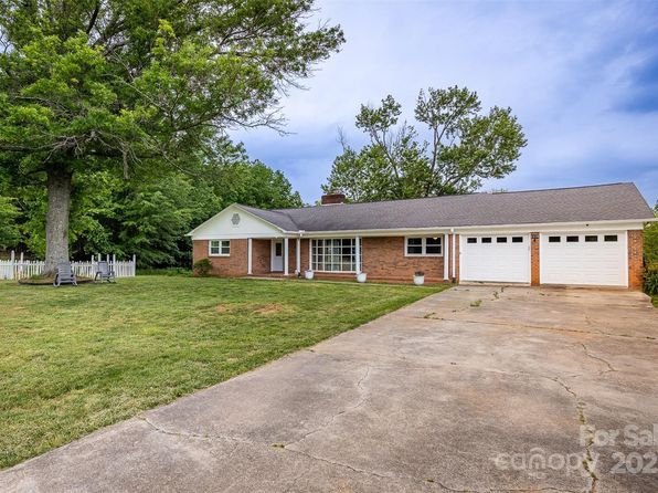 2176 Tomlinson Loop, Connelly Springs, NC 28612