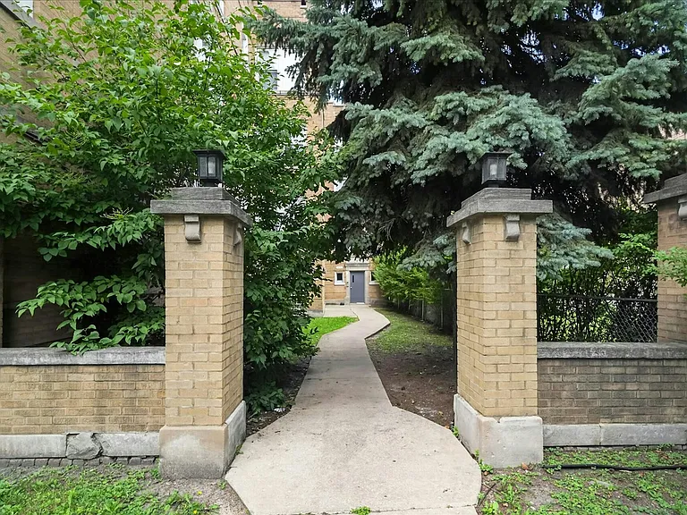 1854 S Central Park Ave #1852-3E — Photo 4