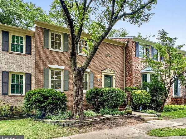 7411 Forest Hunt Ct, Springfield, VA 22153