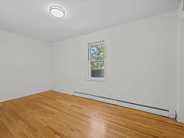 2710 Edgehill Avenue image 13 of 30