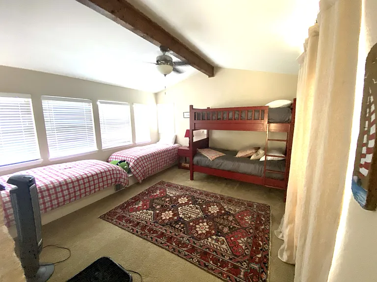 Spacious Loft with 2 Twin beds and a set of Twin bunk beds