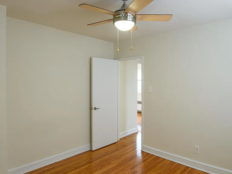 353 W Mount Airy Ave — Photo 22