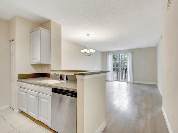 780 S Sapodilla Avenue #203, West Palm Beach, FL 33401