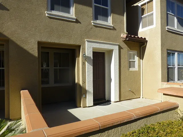 Beautiful 2 bed 2.5 bath unit in sought after community of Cortina in Torrey Highlands — Photo 1