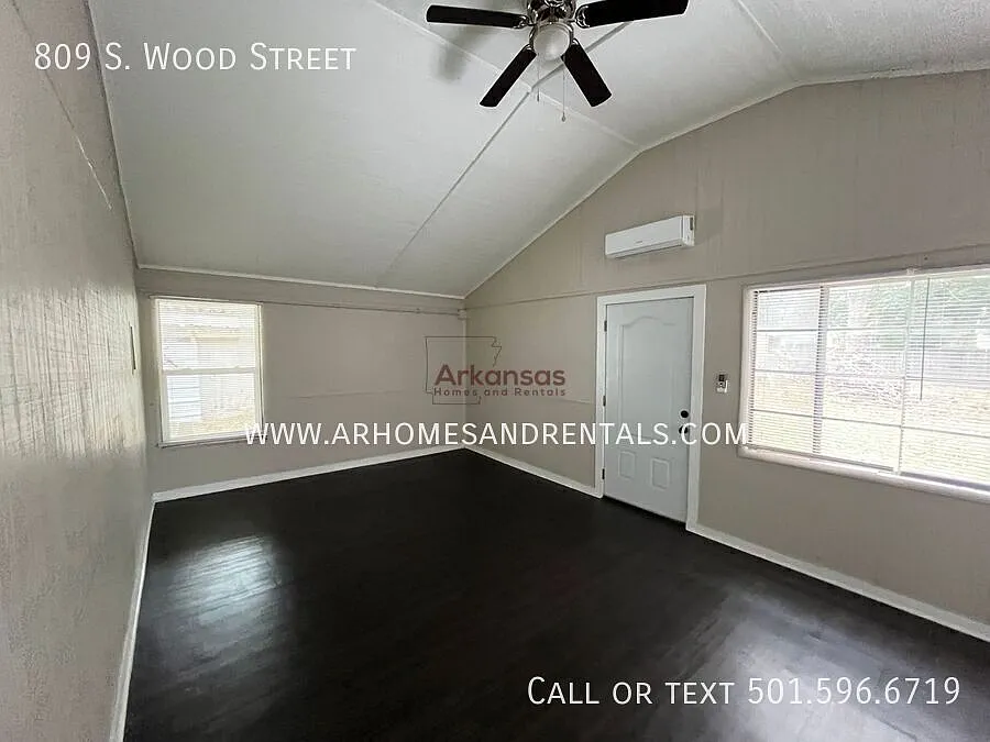 809 S. Wood Street | 4 Bedrooms | 1 Bathroom 1/2 Off First Month's Rent — Photo 2