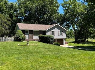 14203 Mark Dr, Kearney, MO 64060