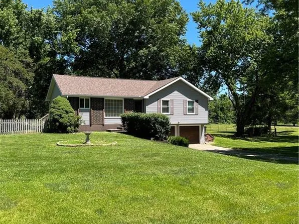 14203 Mark Dr, Kearney, MO 64060