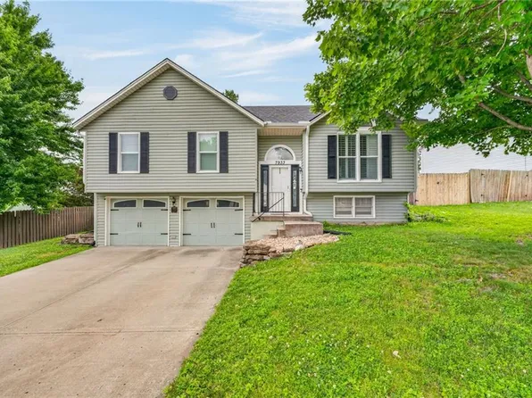 7933 N Wyoming Ct, Kansas City, MO 64118