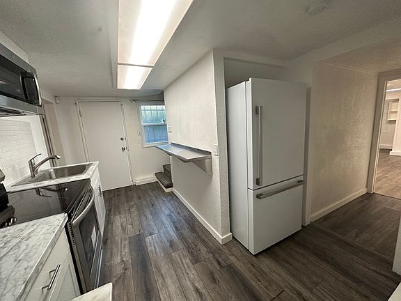 3rd image of 1609 Marin St #B