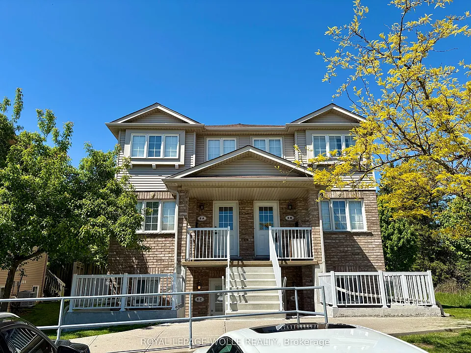 50 Howe Dr #8C