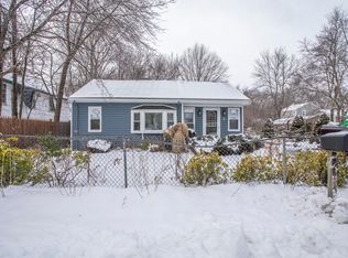 5 Dale Rd, Holbrook, MA 02343