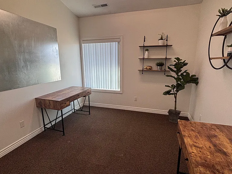 9661 S/700 E — Photo 21