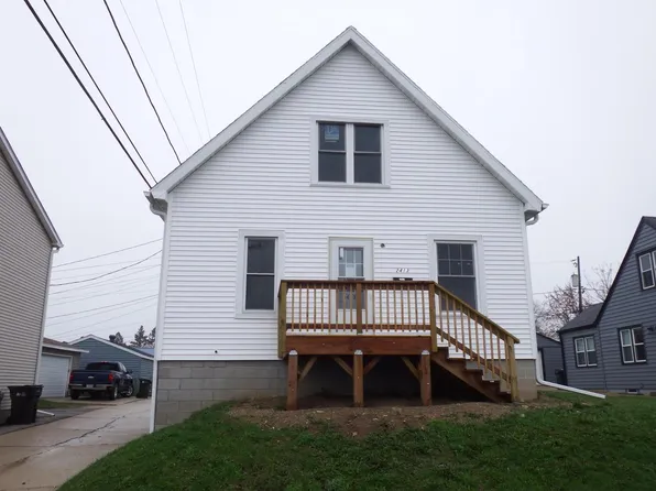 2413 14th AVENUE, South Milwaukee, WI 53172