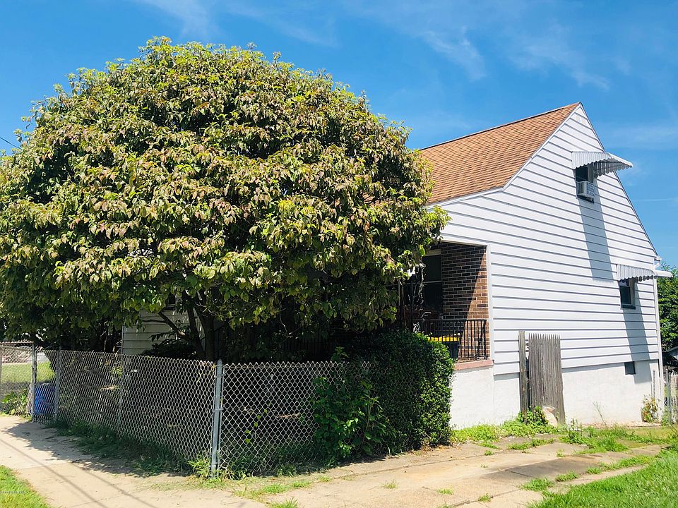 1st image of 203 Oliver St