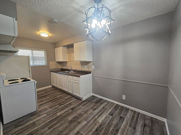 4th image of 2100-2104 E Sunrise Ave #2