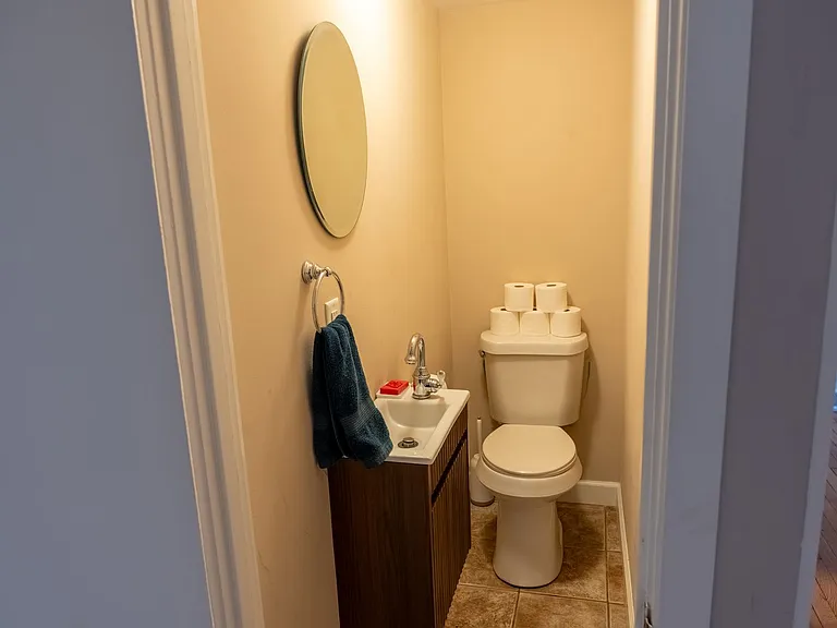 938 Bellefonte St — Photo 14