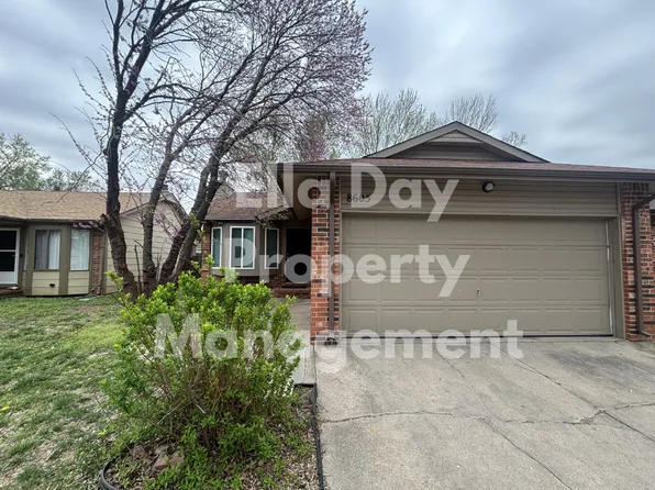 8605 W 15th St N, Wichita, KS 67212