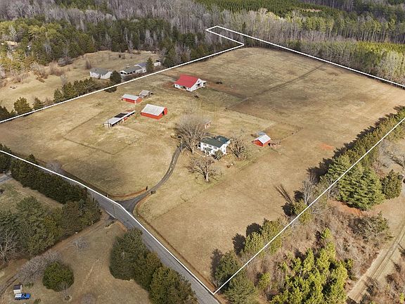 2nd image of 1815 Country Rd