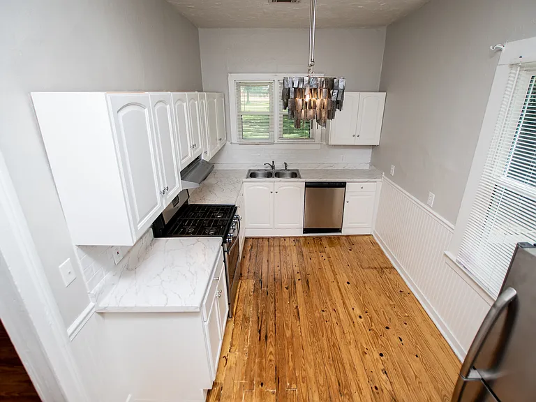 1818 Taylor Ave — Photo 35