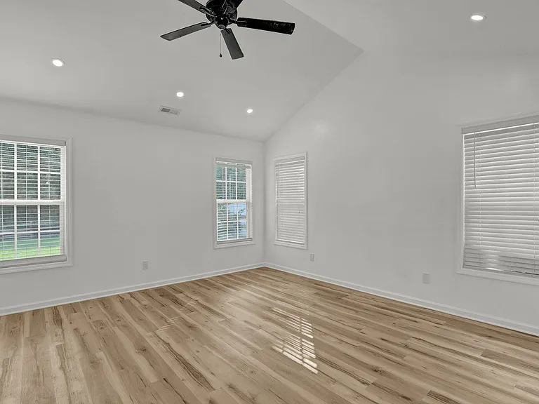 244 Blue Creek Farms Dr — Photo 9