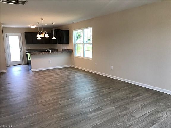 5th image of 7352 Garett Park Dr