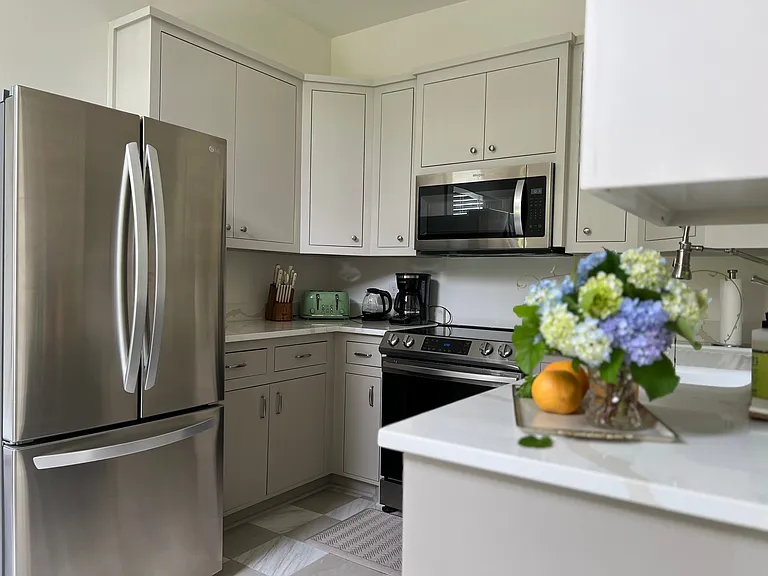 1133 S Grand St #10 — Photo 8