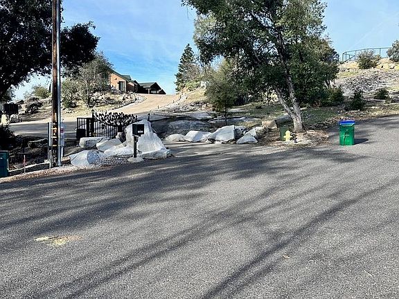 2nd image of 16655 Granite Ridge Ln