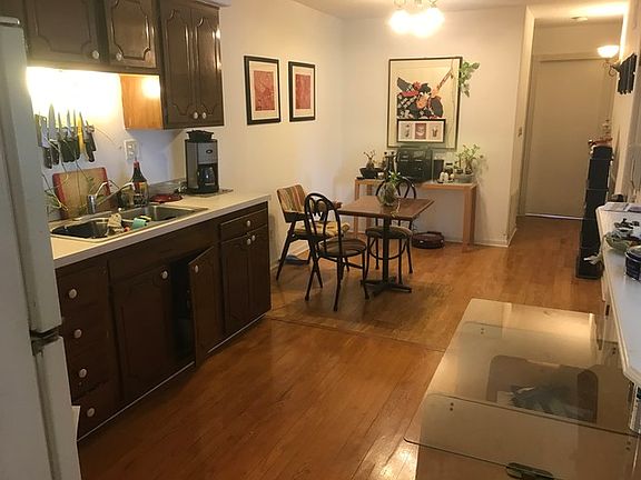 5th image of 1100 N Farnsworth Ave #2