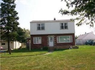 2844 Seaman Rd, Oregon, OH 43616