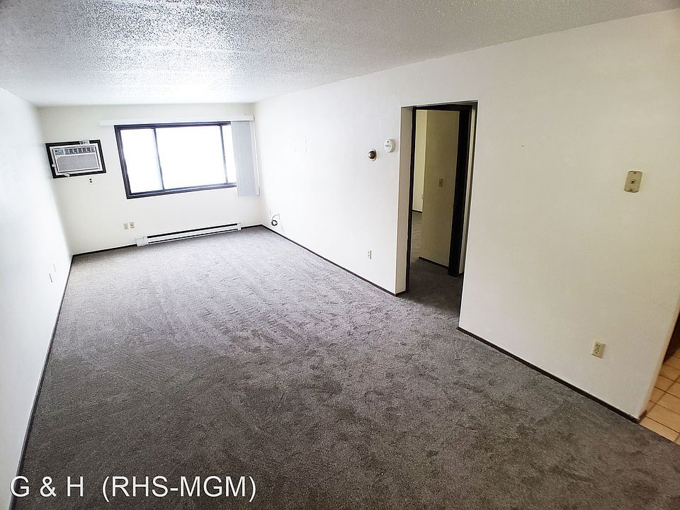 1st image of 321 1st Ave SE APT 8
