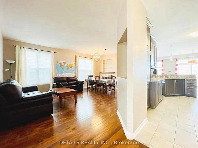 439 Cavesson St — Photo 4