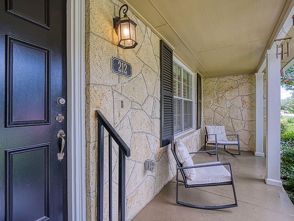 4th image of 212 Brightwood Pl