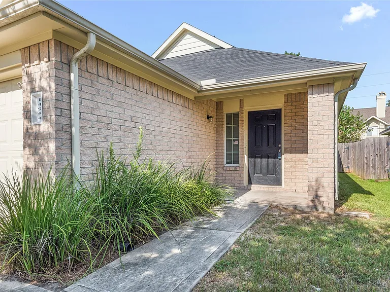 14954 Huntington Willow Ln — Photo 2