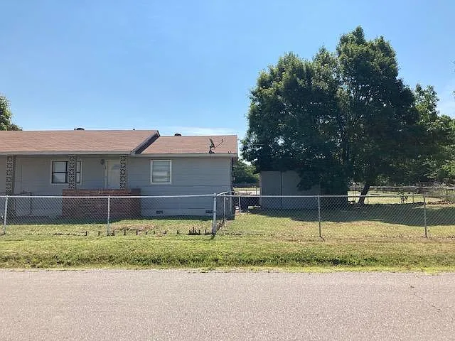 3 bed, 1068 sqft, $1,350 — Photo 3